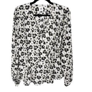 Cabi Medium White Black Gray Rosette Blouse Long Sleeve Print V Neck Wrap #5898